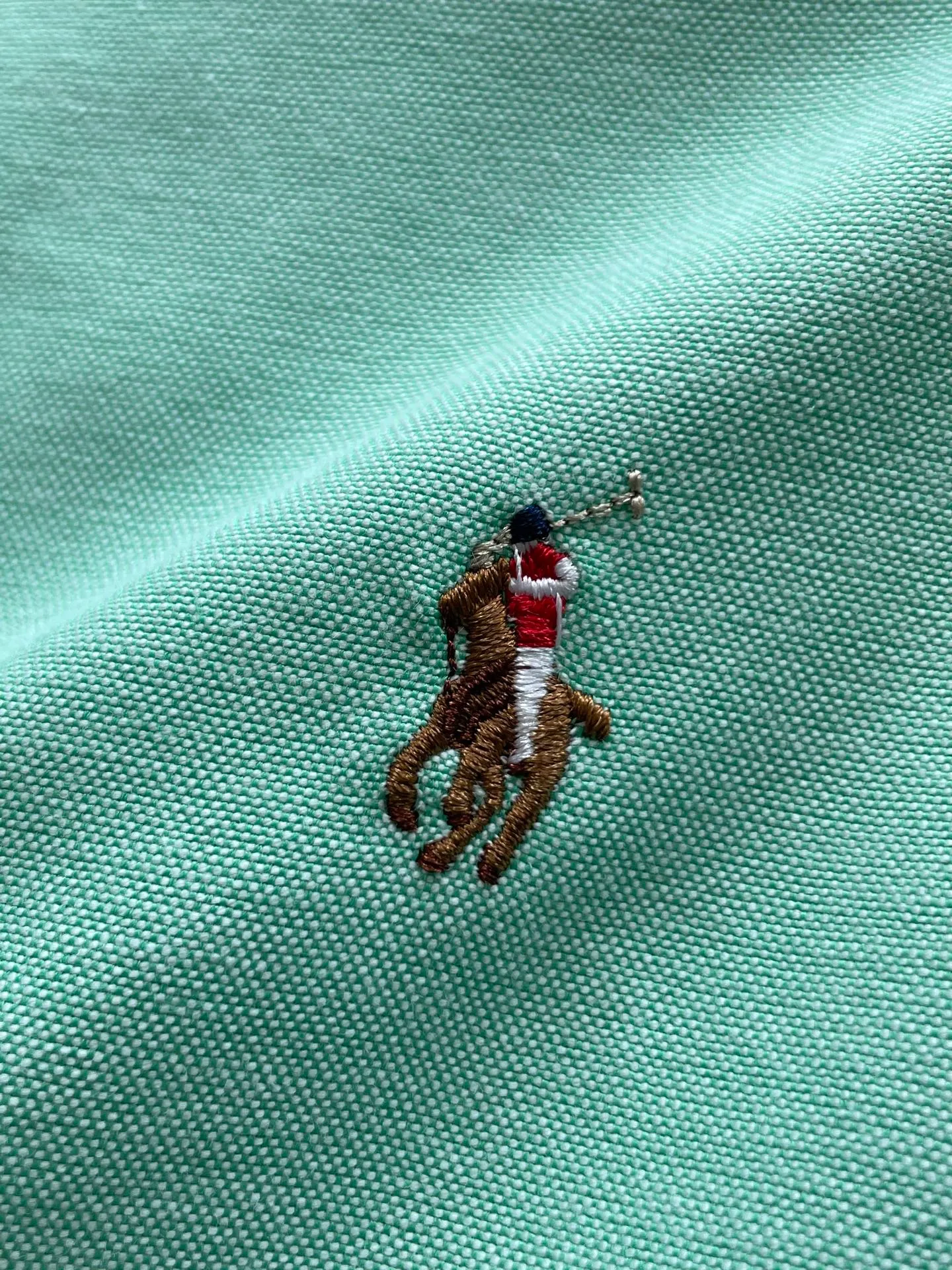 P220 🌸🌸🌸 POLO Ralph Lauren [High Quality] Classic shirt! Classic casual shirt made of pure cotton fabric with unique design, simple, clean and classic version design. It is a versatile style that can be switched at will. The fabric feels soft and delicate, highly breathable, close to the skin and comfortable to wear. It can be worn alone as an inner layer. Its versatile performance is beyond your imagination! The upper body of the ready-to-wear is simple and classic yet elegant! Size:M-XXL